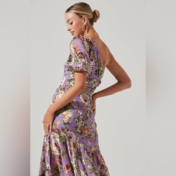 ASTR The Label Santorini Floral One Shoulder Midi Dress Size: Small - Picture 2 of 7